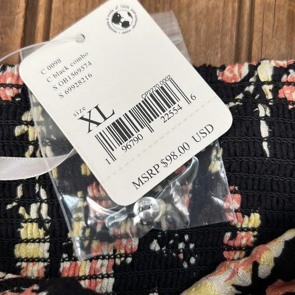 Free People Hillary long sleeve crop top black floral NWT - Picture 4 of 6